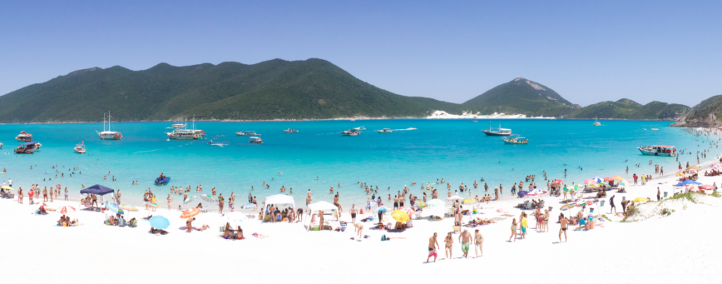 passeio arraial do cabo saindo do rj com barco e praias