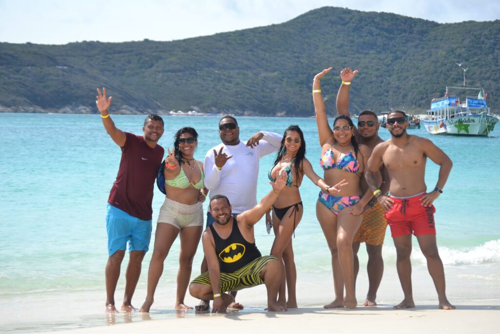 passeio de barco em arraial do cabo