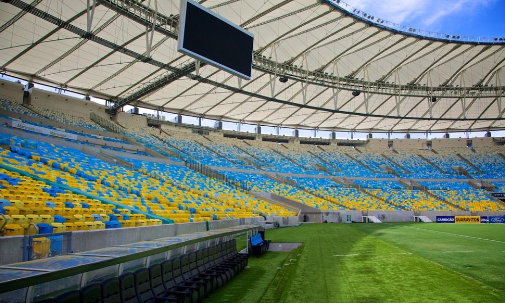Vamos de Paseo al estadio de futbol Maracanã, el mas grande de Brasil con la ToursRJ