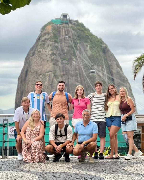 Paseo city tour completo en Rio de Janeiro con cristo y pan de azucar junto con la ToursRJ